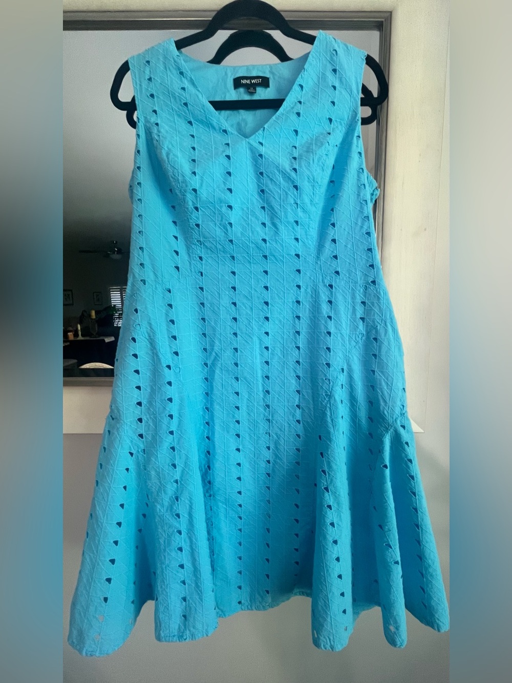 Nine West Aqua Blue Eyelet V-Neck  100 % Cotton A-Line Dress Size 12